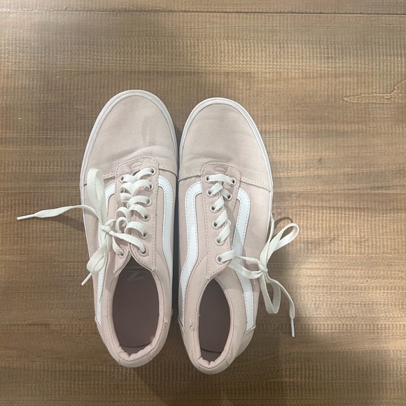 Women’s old Skool Pink lace up Vans sneakers - Picture 3 of 5